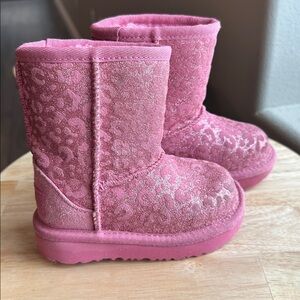 EUC UGG Toddler Glitter Boots Leopard size 6 (toddler 6C)